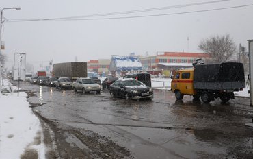 В Воронеже весной выпал снег, и город утонул в лужах