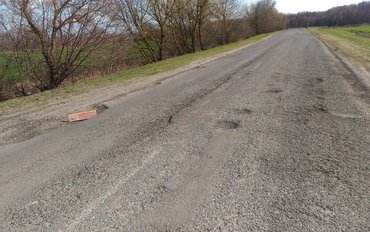 Дорогу в Рыльском районе Курской области отремонтировали после ее размещения на карте убитых дорог