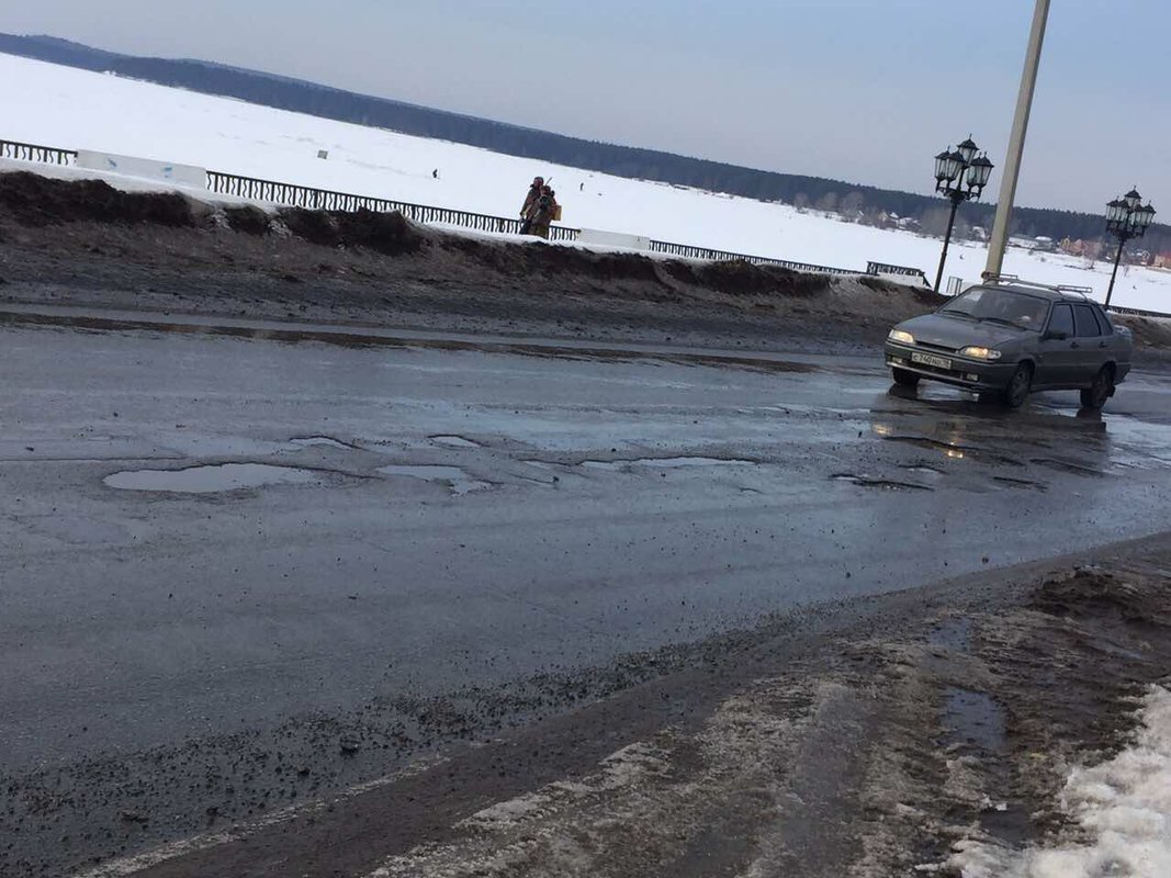 Активисты ОНФ в Удмуртии проверили как ремонтируются улицы в г. Воткинск, нанесенные на «Карту убитых дорог» ОНФ