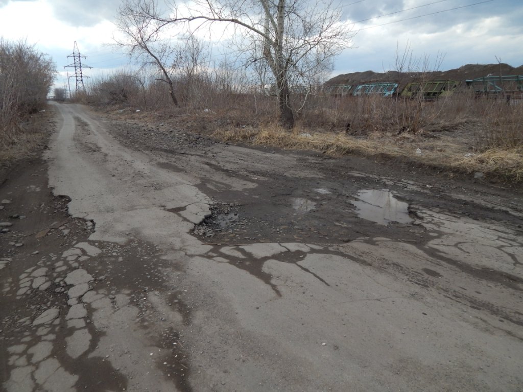 В Иркутском районе на ремонт 3,5 км дороги заложили всего 30 кг щебня