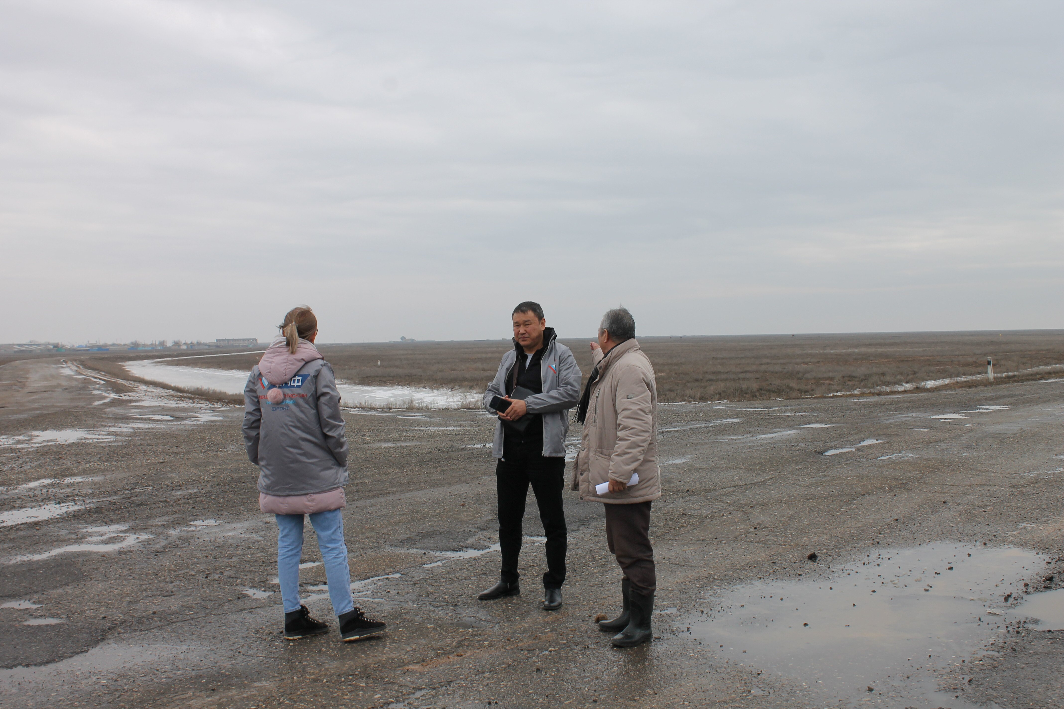 Активисты ОНФ в Калмыкии продолжают мониторинг состояния дорожной сети региона