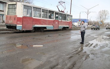В Томске на дорогах, отремонтированных в прошлом году, уже появились дефекты