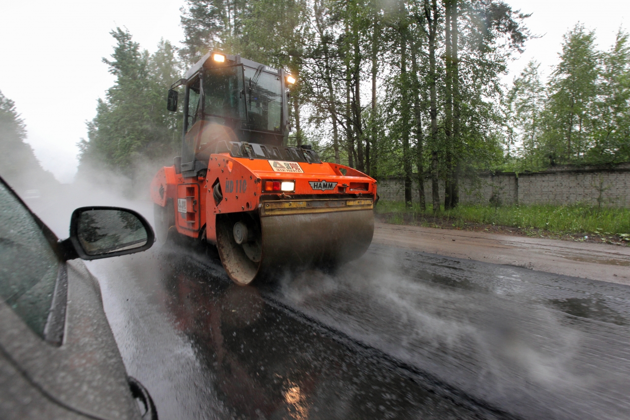 В Озерске Челябинской области подрядчик за свой счет устранил недостатки на дороге, отремонтированной в дождь
