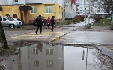 В Калининградской области добиваются благоустройства дорог к медучреждениям Балтийска