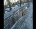 На этом участке дороги нет асфальта,зимой канавы снег не чистят,а весной вся дорога залита водой.примите меры