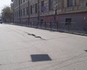 Несколько ям на одной из самых загруженных улиц центральной части г. Красноярска