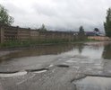 Дорога в ужасном состоянии, очень много ям. После дождя дорога во многих местах затоплена