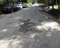 Улица Д.Карбышева полностью разбита, ремонт на ней не проводится, ямы все больше и больше, уже даже объехать невозможно