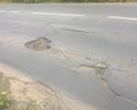 Дорога ведущая в город с советского района в плачевном состоянии ямы и трещины повсюду. Это одна из тех главных дорог через Урал, по состоянию она самая плохая.