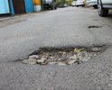 На улице Народная, На пр. Кулакова мной уже более 10-ти дней наблюдается повреждение дорожного покрытия в виде ямы, размеры которой превышают нормативно допустимые.