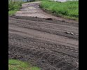 Нормального ремонта дороги не было с советских времен, периодические подсыпания асфальтной крошкой, которую при сильном дожде просто смывает в низину к речке и остаются ямы, разрастающиеся с каждым годом. Обращения в администрацию остаются без внимания
