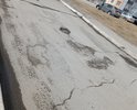 участок улицы В.Болдырева от ул.Энтузиастов до детского сада №82 имеет сильные повреждения дорожного покрытия!