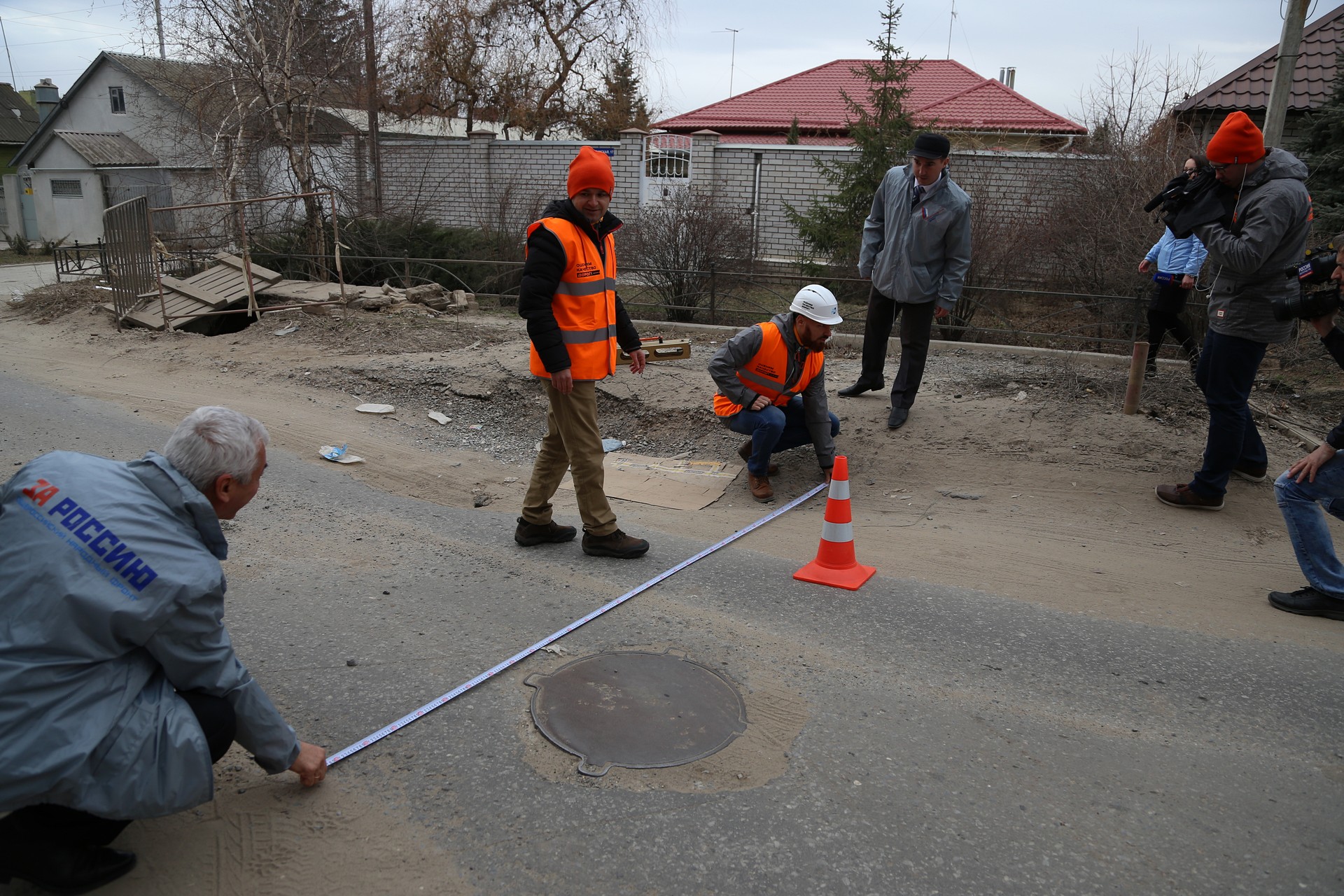 Активисты проверили дороги Волгограда