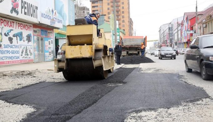 В Махачкале устраняют дефекты на дорогах, отмеченных на «Карте убитых дорог» ОНФ