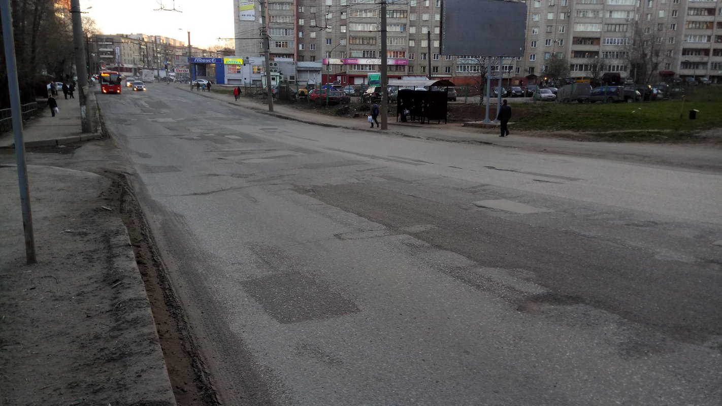 Активисты ОНФ выявили дефекты на 80% участков дорог Кирова, отремонтированных в 2016 году