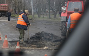 В Ярославле устраняются дефекты на проверенных инспекторами гарантийных дорогах