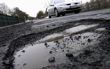 В Канске, по словам администрации, регулярно следят за дорогами, только их качество продолжает падать