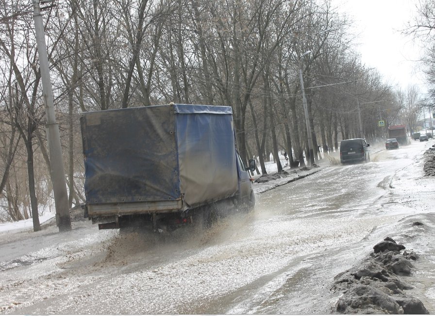 Рязанские активисты ОНФ проверили состояние городских дорог после зимы