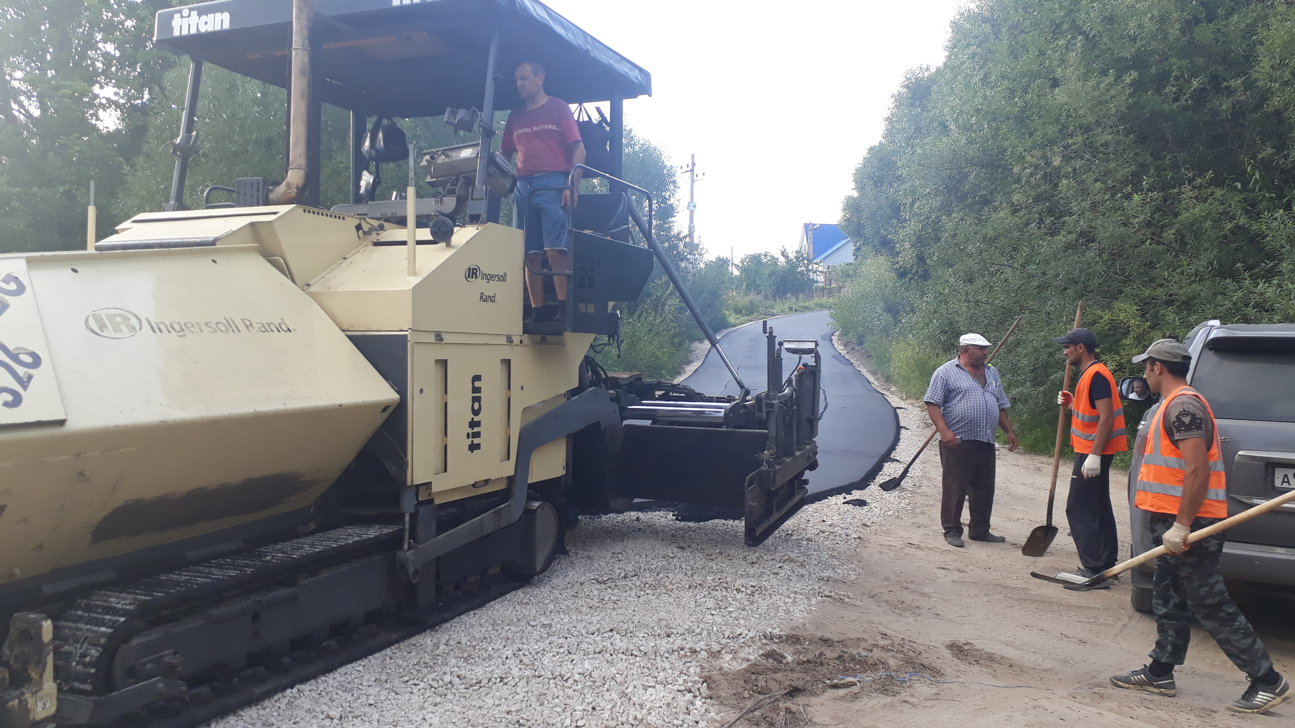 Активисты ОНФ добились проведения работ по асфальтированию муниципальной дороги в Серпуховском районе Подмосковья