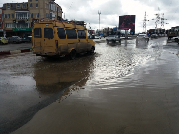 Активисты ОНФ призвали «Ингушавтодор» устранить проблему с водоотведением на улице Картоева в Назрани