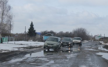 Воронежские активисты Народного фронта добиваются ремонта дорог в Рождественской Хаве