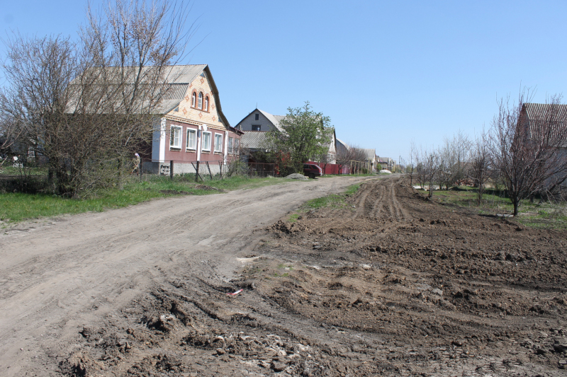 Жители поселка Латная Воронежской области просят восстановить дорогу, разрушенную после прокладки водопровода