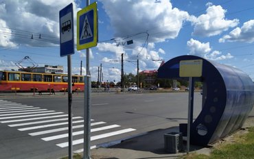 В Барнауле обустраивают пешеходные переходы на аварийно-опасных участках дорог