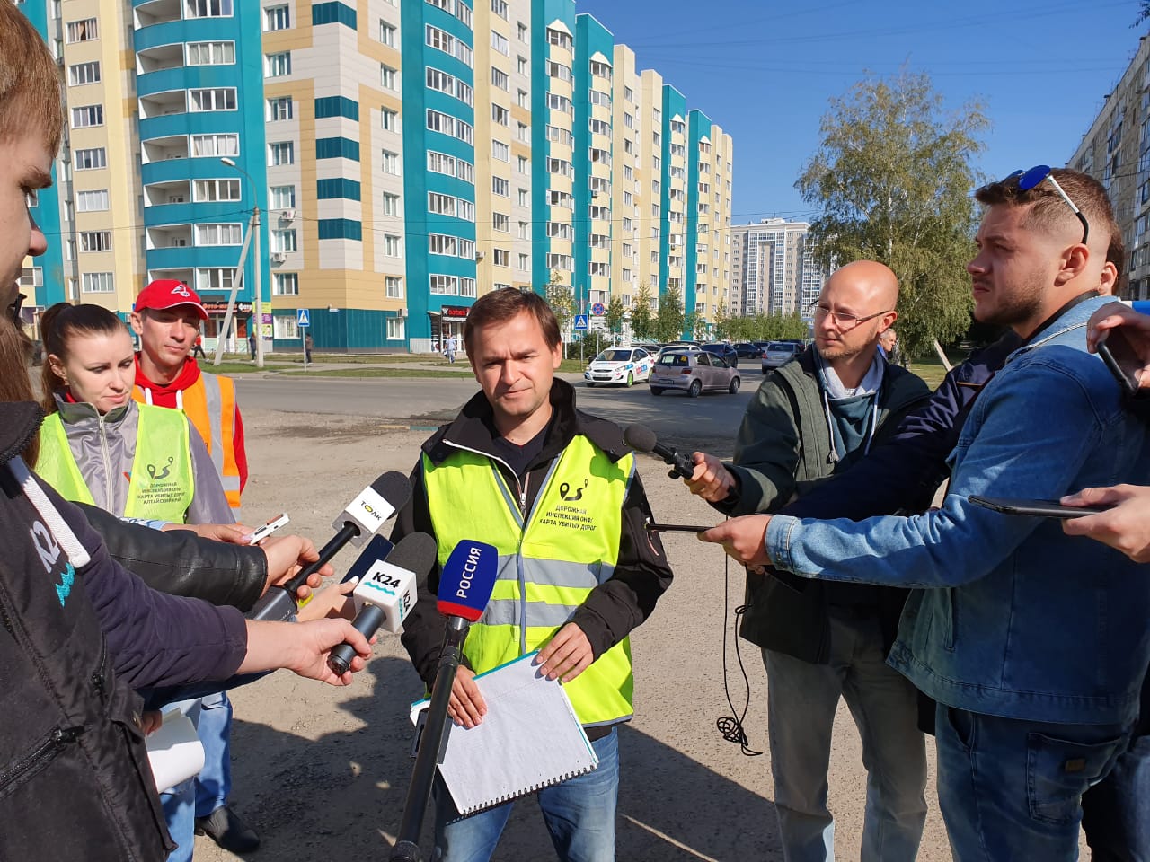 Барнаул получает "пятерку" по дорогам и "тройку" по безопасности