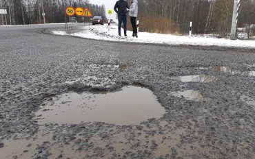 Прокуратура направила в СКР материалы проверки нарушений при ремонте дороги от трассы М-1 до Смоленска