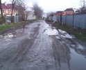 Коллективно жильцы ДНТ Заря обращались к администрации г. Таганрога, но дороги не было и нет! Весной и осенью это просто болото!