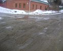 Во время снегопадов дорога практически  не чистилась, соответственно грузовые машины из МУП КС АТП превратили часть дороги в танковый полигон. Как это не звучит кощунственно, мне кажется, что такие дороги были в блокадном Ленинграде!