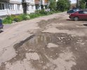 Въезд во двор пр. А.Корсунова, 35 корп 1-2-3 и дорога во дворе - в неудовлетворительном состоянии. После ямочного ремонта дорога продержалась не более 3 месяцев.
