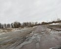 Дорога проходит возле бетонного завода, КАМАЗы ее разбивают