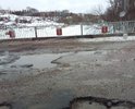 Множественные повреждения дорожного покрытия, ямы и выбоины. Отсутствует дорожная разметка!