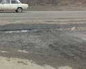 Разрушение дорожного покрытия после капитального ремонта закончившегося в ноябре 2016 года.
