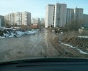 Фото двухгодовалой давности с новостного сайта с новостью о том, что сделают дорогу летом 2015 года(http://k1news.ru/news/society/do-katina-i-zhuzhelino-dorogu-obeshchayut-sdelat-letom/), пробираемся жители двух новых районов каждый день как можем.