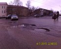 Рузаевка , центральные дороги , перекрёсток ул Луначарского и ул Ленина , 2 неправильные ямы на проезжей части....