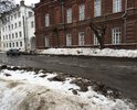 Этот участок дороги в районе Роддома находится в неудовлетворительном состоянии. По нему невозможно ездить. Там постоянно ведутся ремонтные работы (канализация и прочее), потому в добавок к отвратительному качеству дорожного полотна, остаются незаафальтированные куски, где производились раскопки.