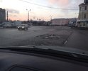 Улица кашена ремонтировалась частично также надавно (12.2017) в связи с ремонтом Пятницкого моста, но практически вся как после бомбежки. Ехать больше 30км в час никто не решается.