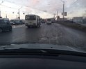 Работы по полному ремонту дорожного покрытия Пятницкого моста были закончены в декабре 2016. Март 2017 - уже ямы, на одной из фотографий очевидно, что асфальт положили не до конца, а администрация Смоленска приняла работу над этим объектом с таким дефектом - 10-15см асфальта просто не доложили, что очевидно выльется в разбитие дороги раньше времени!