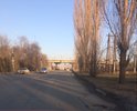 Пересечение Линейной и Гагарина (на мост путепровода) - по правой полосе движения огромные ямы..
Если стоит пара машин на левой полосе (поворачивая налево), то приходится объезжать прям по дырам в асфальте...