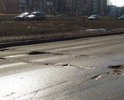 Проспект Вячеслава Клыкова - одна из самых убитых дорог города и одна из самых эксплуатируемых давно нуждается в ремонте. Огромные ямы-воронки в глубину до 25см нещадно гнут диски и убивают подвески.