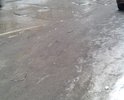 Ямы, трещины и выбоины по всей протяженности улицы. Снег и грязь, традиционно для администрации Фурсова, толком не убирается.