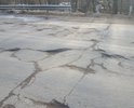Раскрошившееся полностью полотно от Борисово до Лужки, ямочный ремонт бесполезен.