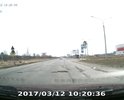 На съезде с круга в сторону гипера на Пятигорское шоссе и далее по объездной черз тоннель вся дорога в ямах, ехать можно, но глубокие ямы приходится объезжать по встречке или обочине. При выезде из тоннеля налево, дорога вся развалилась.