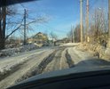 Тротуаров нет, большая колейность в зимний и летний период, постоянно вода на дорожном покрытии.