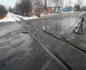 Разбитый переезд. Аварийно опасный участок. Ямы до 25-30 см, скорость снижается до 5 км/ч.