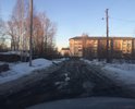Проехать на легковой машине в межсезонье очень сложно, колейность плюс ямы.