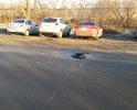 В поселке Дачный постриили РПЦ Магнит и при его строительства обещали построить отдельную дорогу, что бы не убивать общественную дорогу. Но прошло больше 4 лет ,а фуры всё также едут через город и поселок. А они уже построили 2 часть комплекса и скоро фур будет еще больше. Сколько еще будут мучаться люди от бездействия власти?