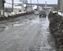 Начиная с ул.Первомайской - сплошные ямы с прошлого года, которые с таянием снега только усугубились. Особенно сразу после поворота с Первомайской на Ленина. А это единственная дорога, связывающая с Нагорским районом, Шестаково, Совье и множеством других населенных пунктов. По этой дороге постоянно идут лесовозы и грузовые машины с гравием и песком. Дорога УЖАСНАЯ. Ямы по всем замерам не соответствуют никаким ГОСТАм. Для объезда этих ям машины вынуждены выезжать на встречку. Администрация обещает начать решение этой проблемы с апреля, но ездить-то нужно сейчас и каждый день, т.к. многие работают и учатся в городе. Фото еще не такие наглядные.